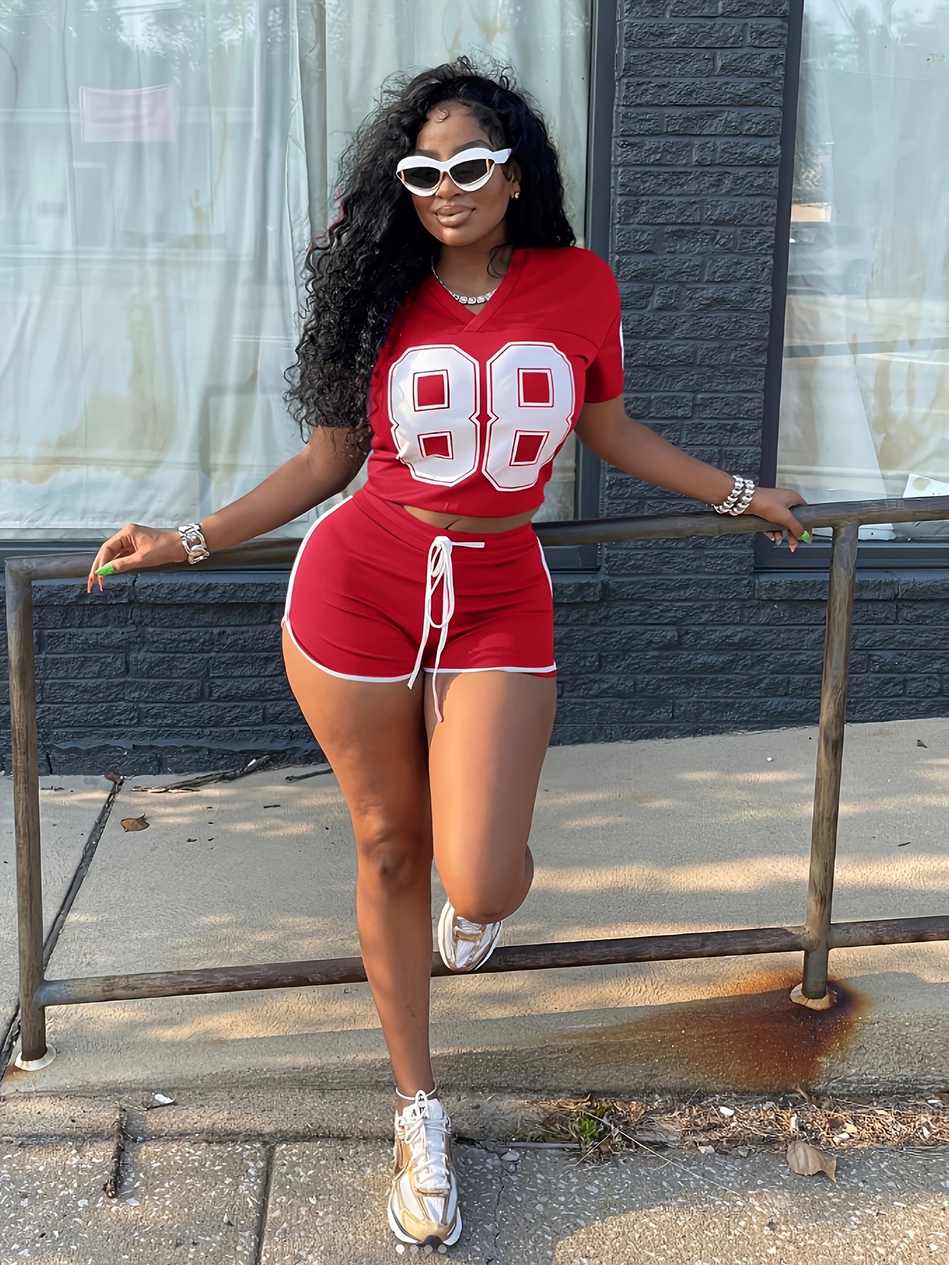 Casual Sports Women'S Clothing Set with Digital Print, Featuring Short Sleeves And Shorts.
